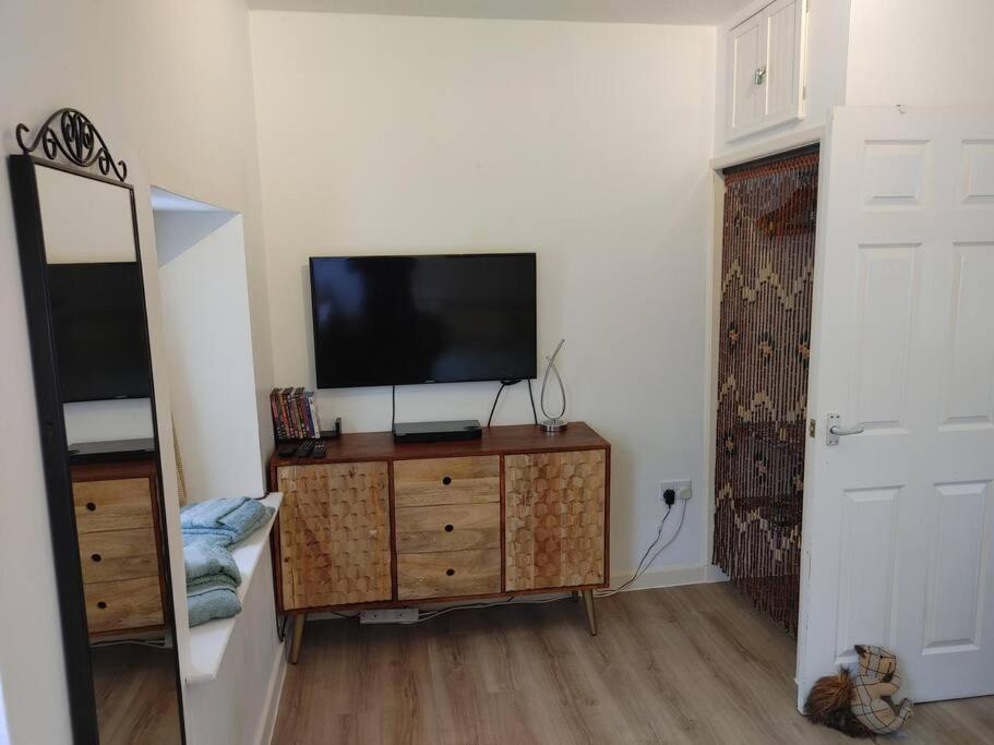 Cosy Flat In A Pretty Town. Apartment Crewkerne Bagian luar foto